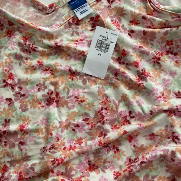 Old Navy Pink Floral Pajama Set Shorts and Tank NWT XS - Picture 6 of 6